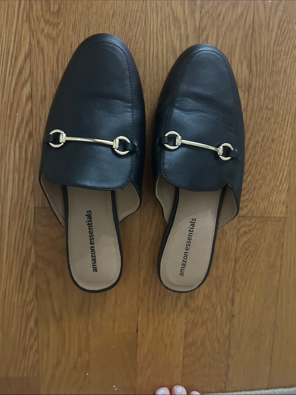 Amazon Essentials Black Slip-On Mule Loafers with Gold Bit